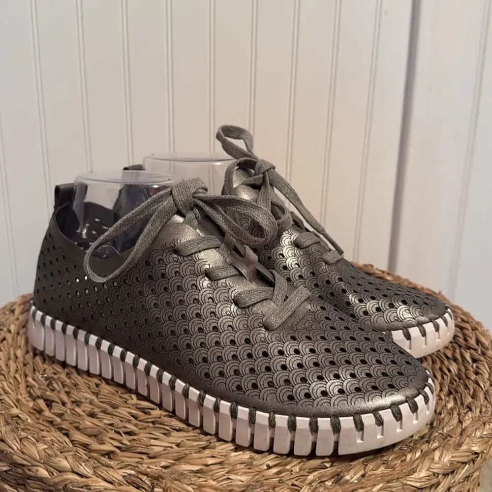 Ilse Jacobsen Hornbaek Tulip Sneaker 38 Silver Leather Womens Lace Up Shoes
